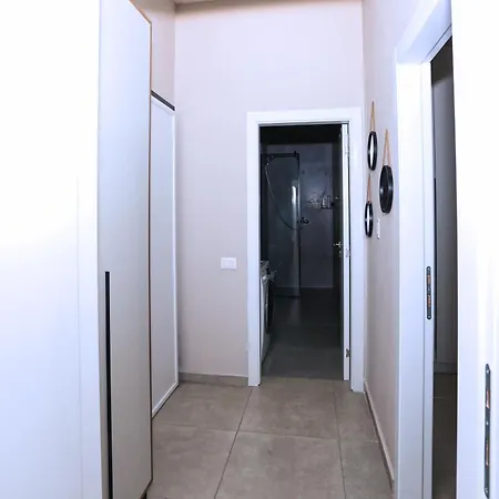 Luxurious Square 21 Daire