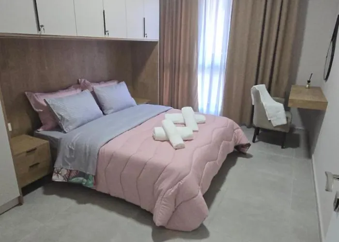 Luxurious Square 21 公寓 地拉那