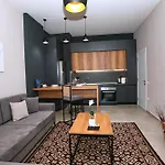 Luxurious Square 21 Апартаменты *