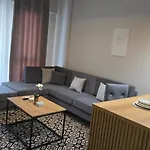Luxurious Square 21 Apartament *