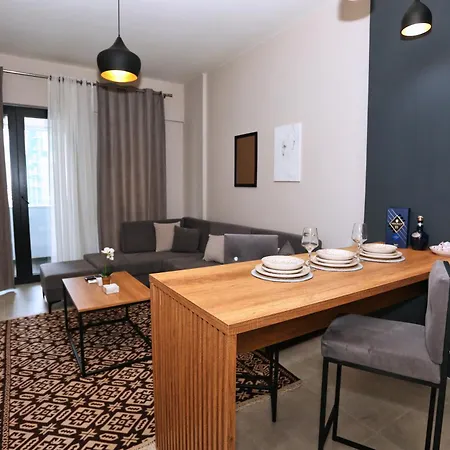 Luxurious Square 21