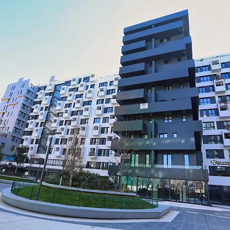 Luxurious Square 21 Апартаменты *