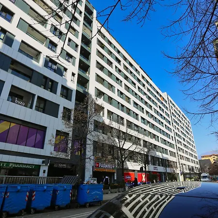 Luxurious Square 21 Апартаменты