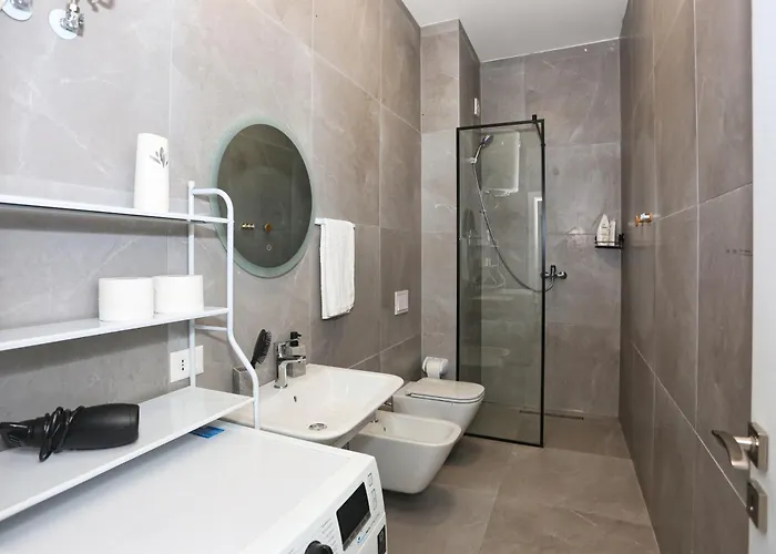 Luxurious Square 21 Daire